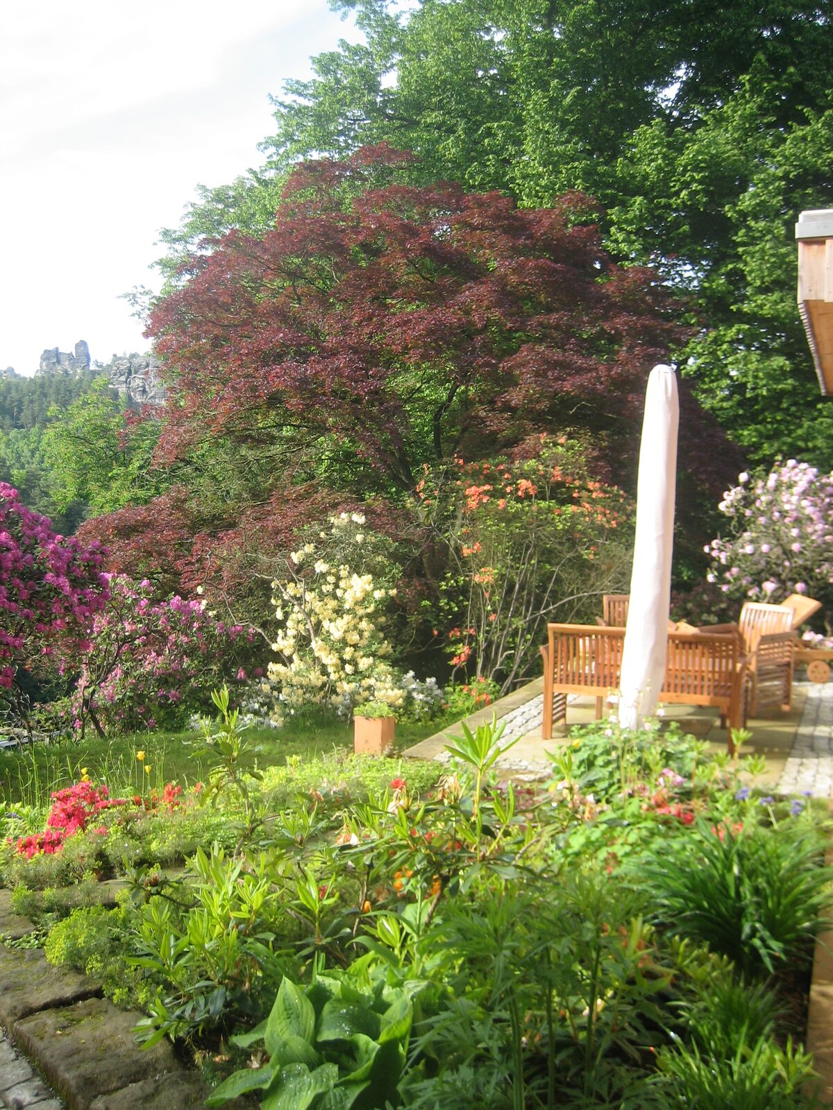 Terrasse mit Felsenblick